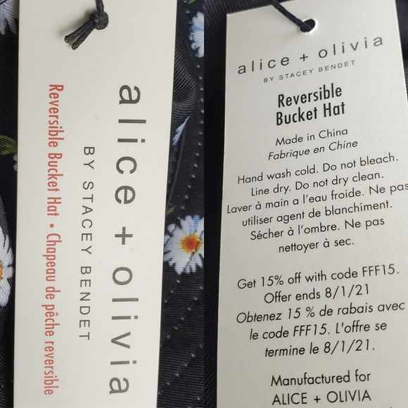 ALICE & OLIVIA Daisy Print Reversible Bucket Hat - Picture 5 of 9